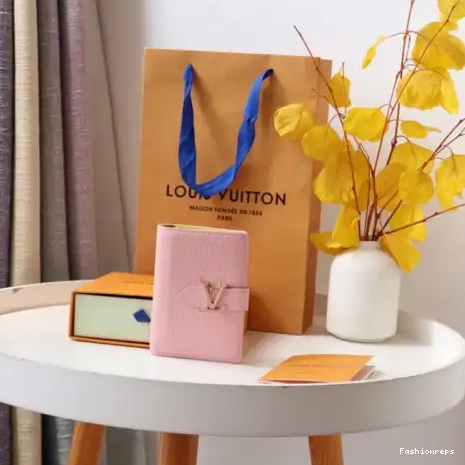Fashionrepsfam ru 2308DJ0004 LV Bag 0823